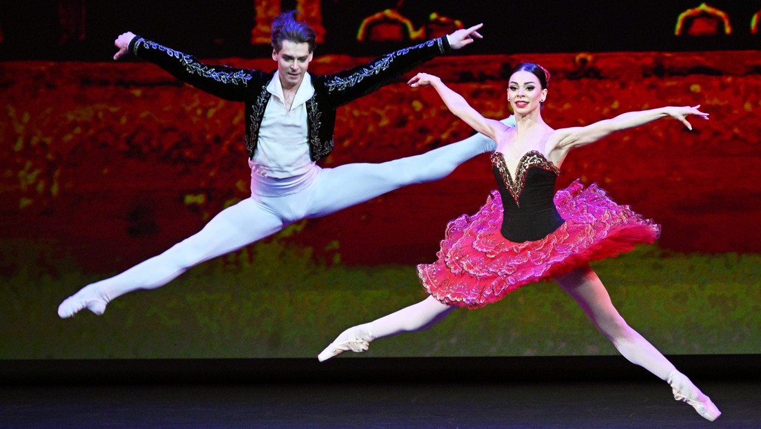 Muere bailarín ruso tras caer de un balcón