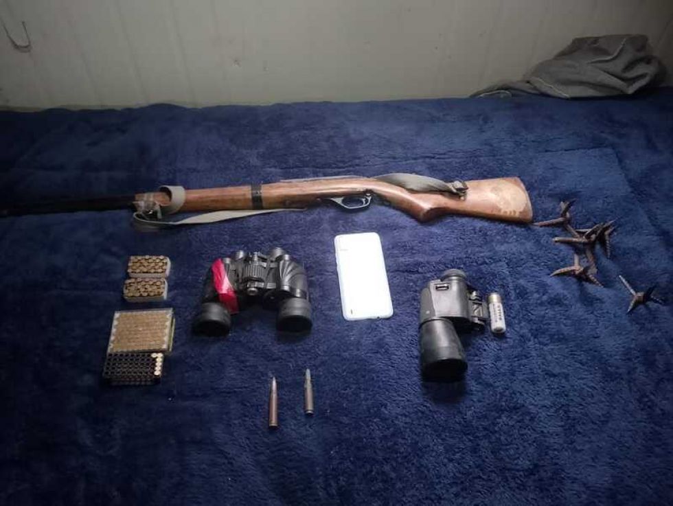 Confiscan armas y municiones de calibre 22 a supuestos contrabandistas en Pehisani