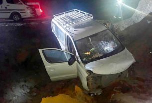 Potosí: Minibús se embarranca; se desconoce la cantidad de pasajeros a bordo