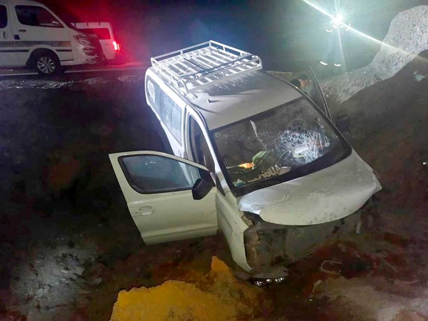Potosí: Minibús se embarranca; se desconoce la cantidad de pasajeros a bordo