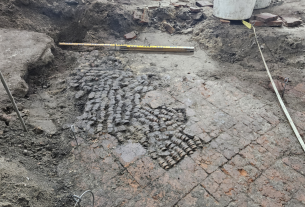 En medio de excavaciones, arqueólogos hallan un piso revestido de huesos en Países Bajos