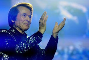 Cantante español Raphael se somete a tratamiento para un linfoma cerebral