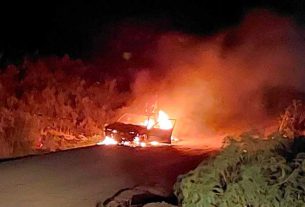 Automóvil sin placas de control es hallado en llamas en la ruta Betanzos- Quinvincha