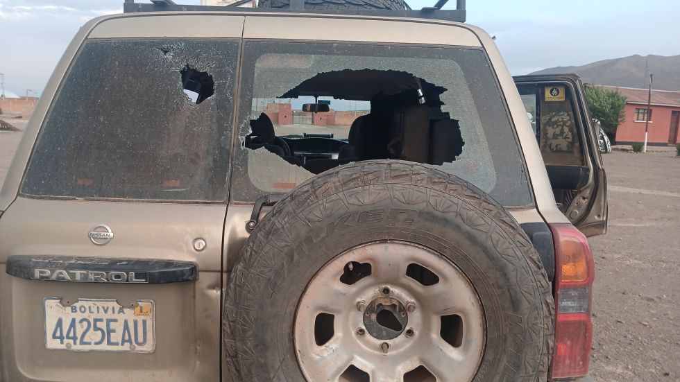Oruro: A dinamitazos, pobladores impiden operativos anticontrabando
