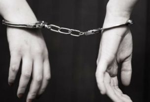 La Paz: Detienen por complicidad a la madre del acusado de feminicidio de Leslie