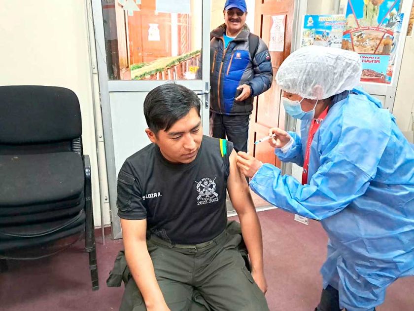 Potosí se prepara para vacunación masiva contra el covid-19