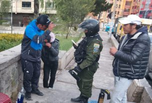 La Policía intensifica controles y patrullajes preventivos en mercados de La Paz