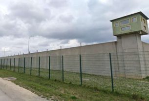 Cinco personas son tomadas rehenes en una cárcel de Francia