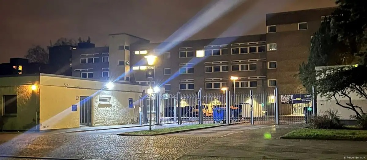 Una explosión en un distrito de Berlín deja a dos policías heridos