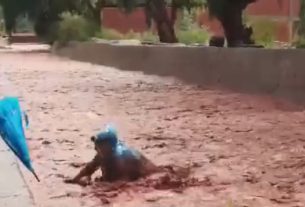 Rescatan a un niño que fue arrastrado por un río en el municipio de Tupiza