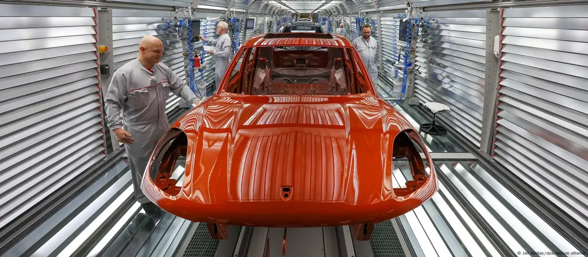 Porsche anuncia reducción de 1.900 puestos de empleo