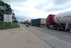 Bloqueadores provocan conflictos con camioneros en Yacuiba