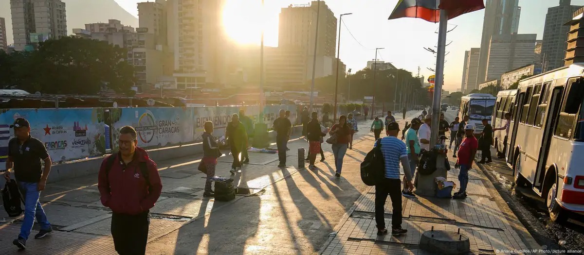 Sequía en Venezuela: reducen jornada laboral estatal