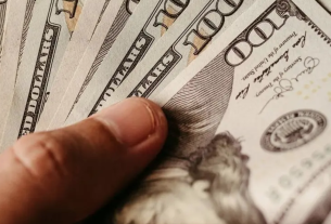 Dólar paralelo se dispara y alertan estancamiento económico con inflación en Bolivia
