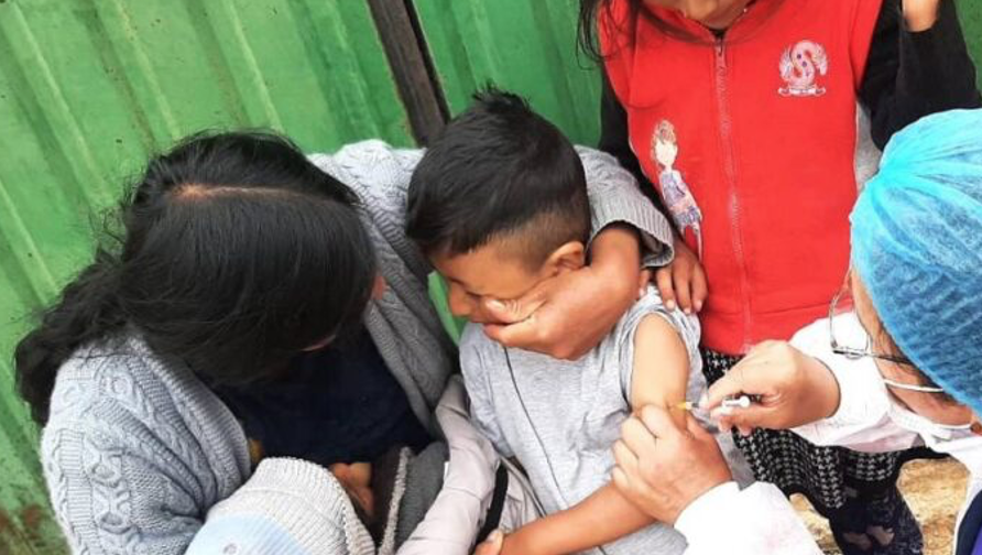 Bolivia reporta 181 casos de sarampión: “Un niño vacunado protege a su unidad educativa”, destaca Salud
