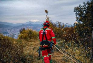 Tres personas mueren tras embarrancarse un vehículo en Colquiri