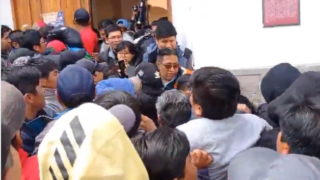 Desacuerdo en Potosí: vecinos y transportistas en conflicto por tarifas de pasaje